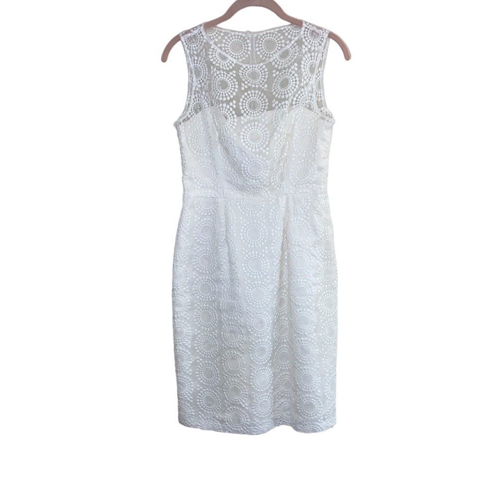 Maggy London Embroidered Circles Sleeveless Dress